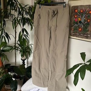 Khaki colored north face pant